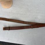 Bretelle de fusil en cuir marron 