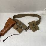 Ceinturon Mdle 1936 Holster et porte chargeur Colt 45. Pansement individuel