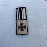 Croix de fer 2éme classe 1914 et boitier 