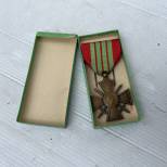 Croix de guerre 1939 et boitier 