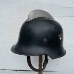 Feuerschutz Polizei Casque Mdle 1934 double insignes a cimier