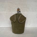 Gourde Individuelle Mdle 1951 et gobelet