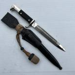 Heer Baionnette Lame gravée , dragonne et gousset cuir noir vernis