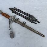 LW Dague Mdle 1937 , dragonne et bélière 