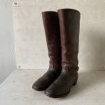 Paire de bottes troupe montée cloutées cuir fauve 