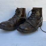 Paire de brodequins cloutés de montagne Mdle 1935 cuir marron 