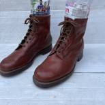 Paire de brodequins officier cuir havane 