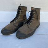 Paire de chaussures de Brousse 'Extrème Orient '