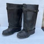 Paire de surbottes de tranchée caoutchouc et sangles noires 