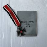 WH Croix de fer 2éme classe 1939 et sachet 