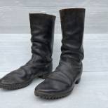 WH Paire de bottes cloutées cuir noir Tiges courtes 
