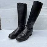 WH Paire de bottes officier cuir noir 