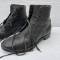 Canada Paire de brodequins troupe cuir noir 