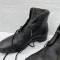 Canada Paire de brodequins troupe cuir noir 