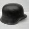 LW Casque Mdle 1942 un insigne et jugulaire cuir noir 