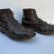 Paire de brodequins cloutés de montagne Mdle 1935 cuir marron 