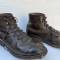 Paire de brodequins cloutés de montagne Mdle 1935 cuir marron 