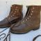 Paire de brodequins cloutés de montagne Mdle 1940 cuir marron 
