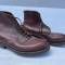 Paire de brodequins cloutés officier cuir marron 