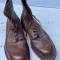 Paire de brodequins cloutés officier cuir marron 