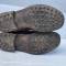 Paire de brodequins cloutés officier cuir marron 