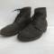 Paire de brodequins troupe cloutés Mdle 1917 cuir noir 