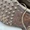 Paire de brodequins Troupe Mdle 1917 cloutés cuir fauve 