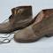 Paire de brodequins Troupe Mdle 1917 cloutés cuir fauve 