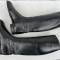 SS Paire de bottes officier cuir noir et embouchoirs bois 