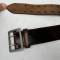 WH Ceinturon officier , boucle  deux ardillons , cuir marron foncé 