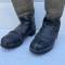 WH Paire de bottes cloutées Grand froid feutre et cuir noir 