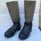 WH Paire de bottes cloutées Grand froid feutre et cuir noir 