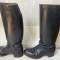 WH Paire de bottes cloutées officier cuir noir 