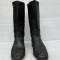 WH Paire de bottes cloutées troupe cuir noir 