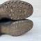 WH Paire de bottes troupe cloutées cuir noir 