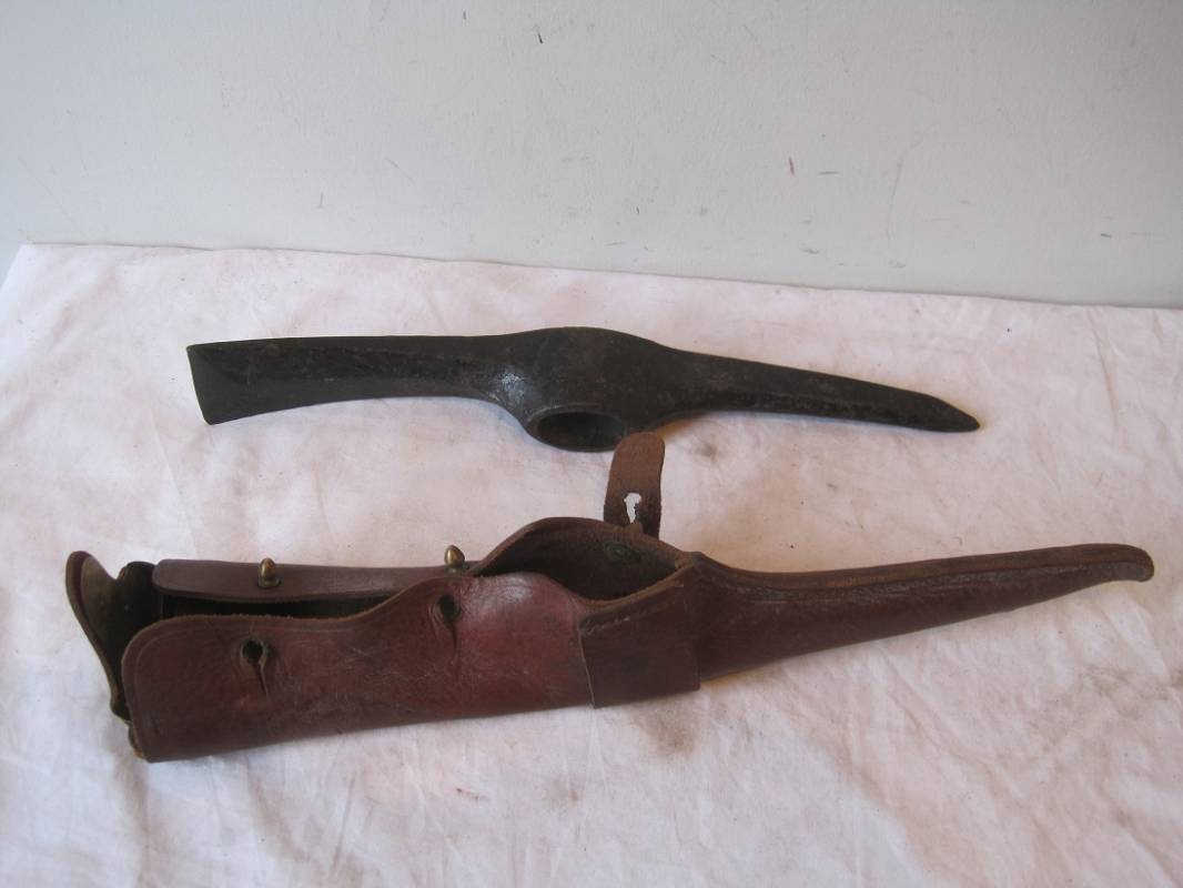 Porte-Outil Individuel Génie Militaire Français - Porte Pioche Armée Post WW2 - Occasion